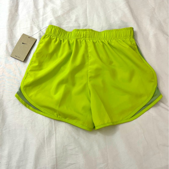 XS Nike Womens Running‎ Shorts NWT - Picture 1 of 5